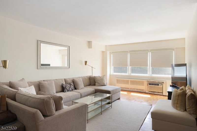 Dorchester House - Residential