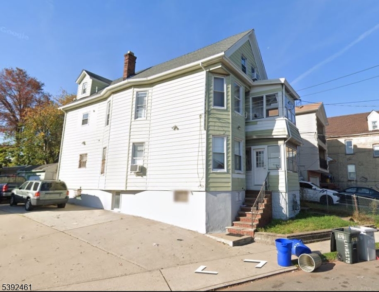 MIDTOWN - Residential Lease