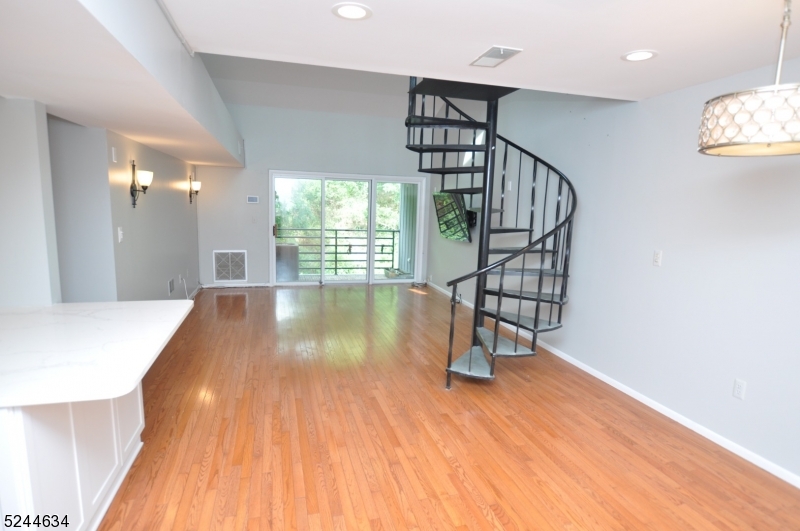 South Green 1 - Residential Lease