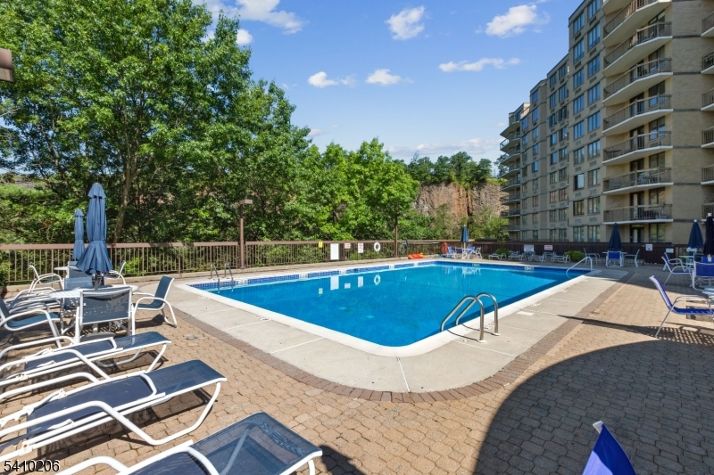 Crown View Manor - Residential