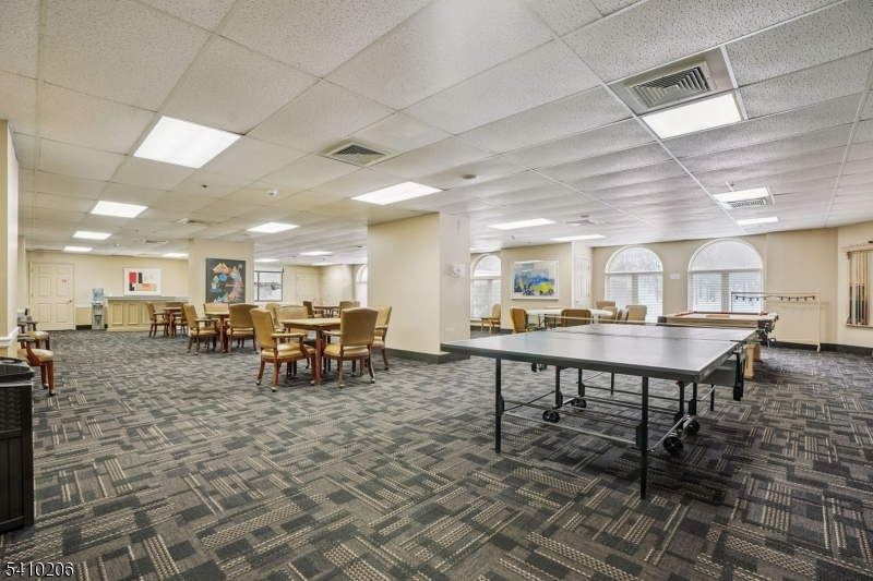 Crown View Manor - Residential