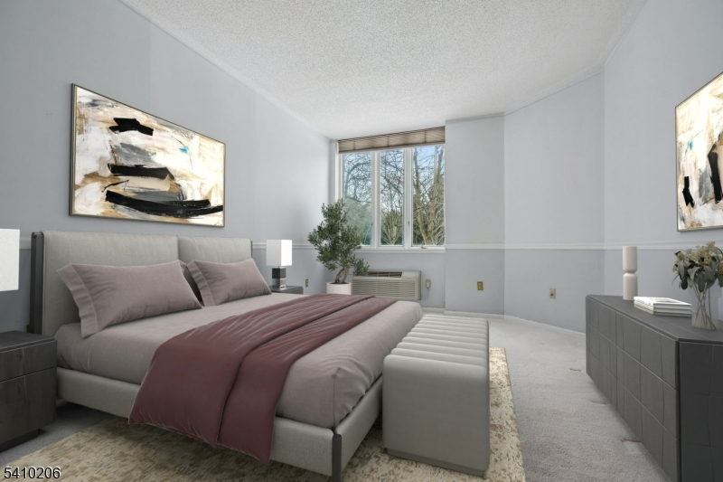 Crown View Manor - Residential