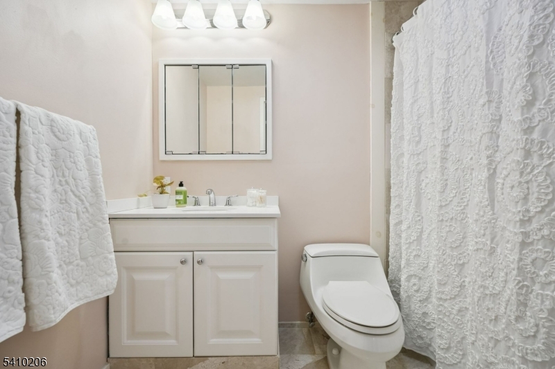 Crown View Manor - Residential