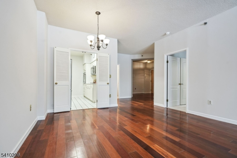 Crown View Manor - Residential