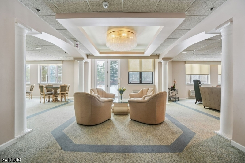 Crown View Manor - Residential