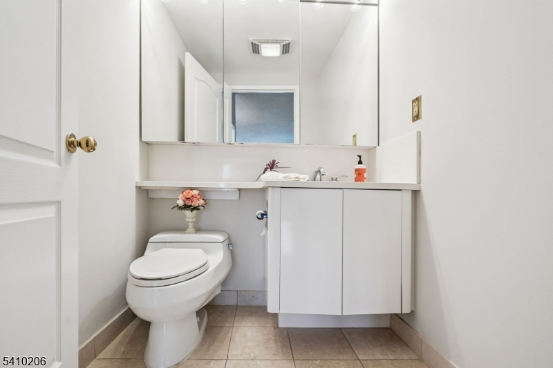 Crown View Manor - Residential