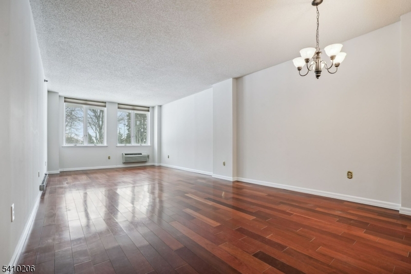 Crown View Manor - Residential