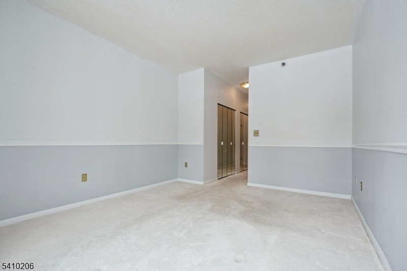 Crown View Manor - Residential