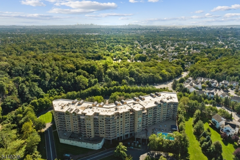 Crown View Manor - Residential