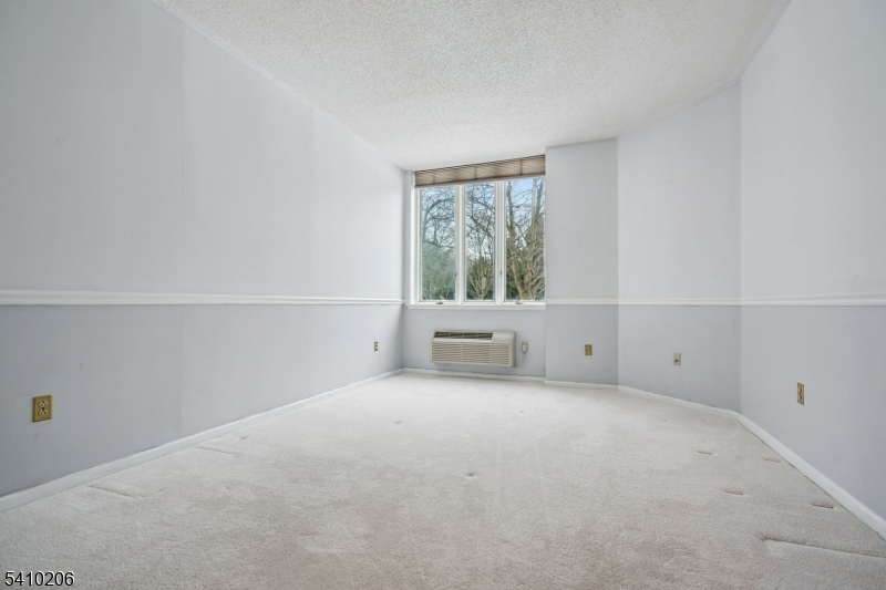 Crown View Manor - Residential