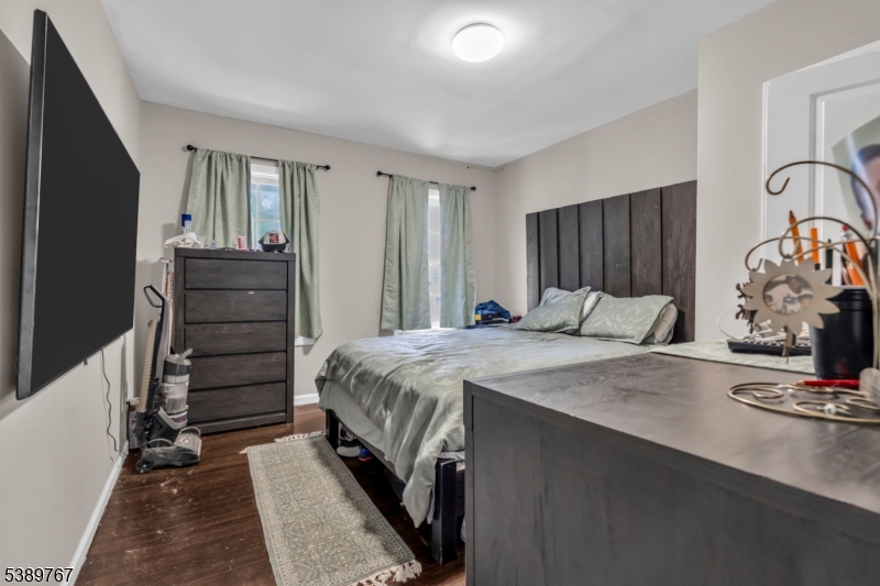 New Mfg Town/Elizabethport - Residential Income