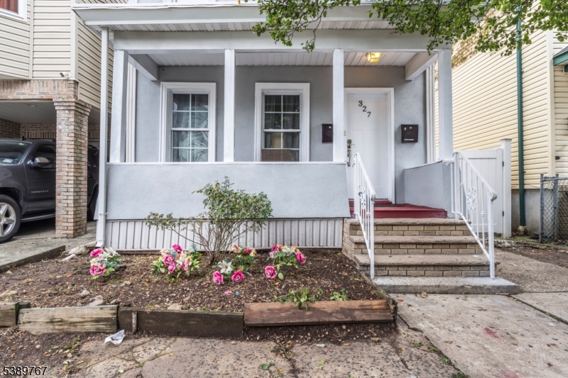 New Mfg Town/Elizabethport - Residential Income