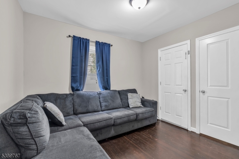 New Mfg Town/Elizabethport - Residential Income