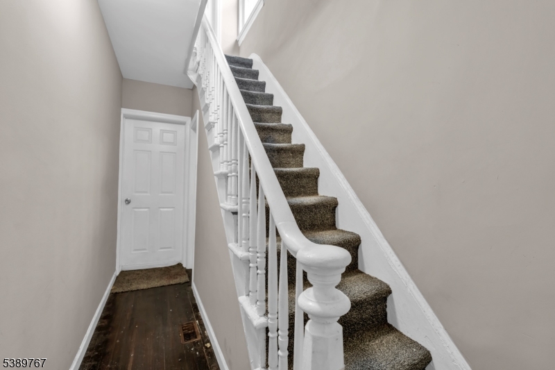 New Mfg Town/Elizabethport - Residential Income