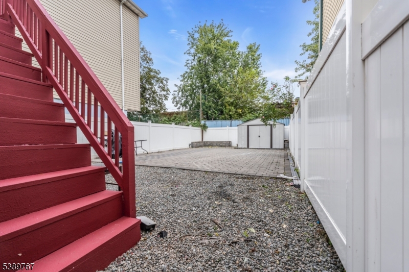 New Mfg Town/Elizabethport - Residential Income