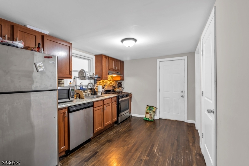 New Mfg Town/Elizabethport - Residential Income