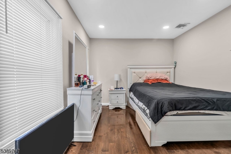 New Mfg Town/Elizabethport - Residential Income