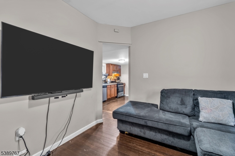 New Mfg Town/Elizabethport - Residential Income