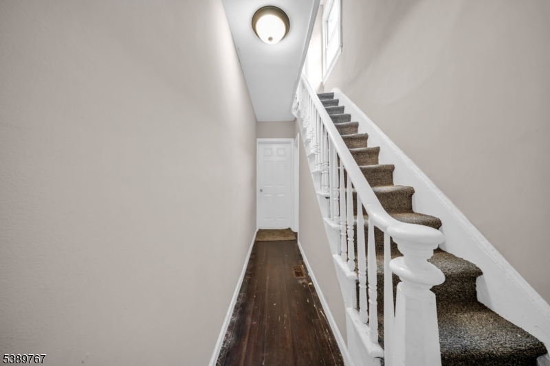 New Mfg Town/Elizabethport - Residential Income