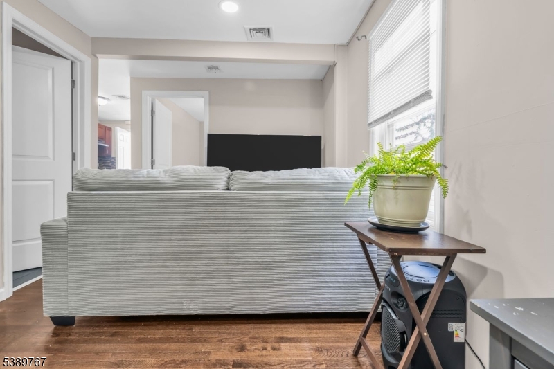 New Mfg Town/Elizabethport - Residential Income