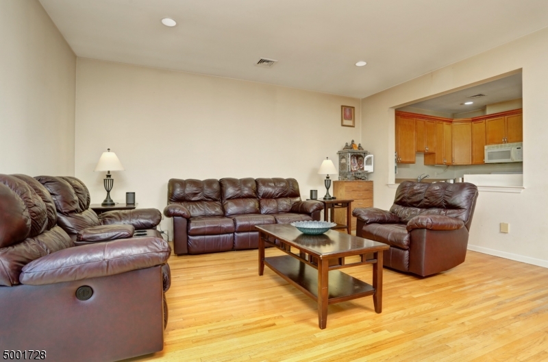 Glenmont Commons - Residential Lease