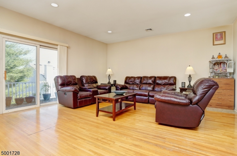 Glenmont Commons - Residential Lease