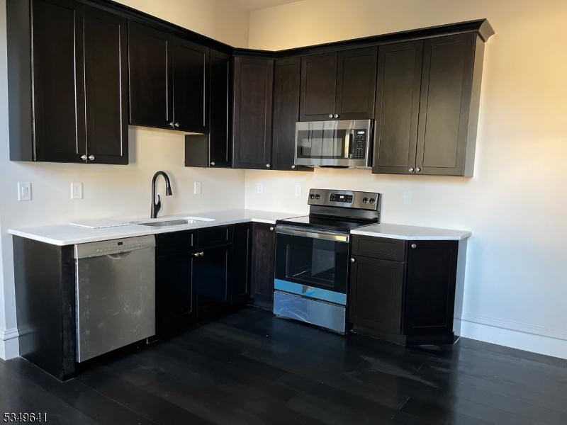 314 Cornelia St 1