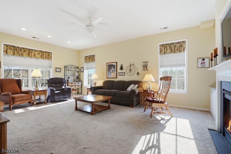 Four Seasons - Residential