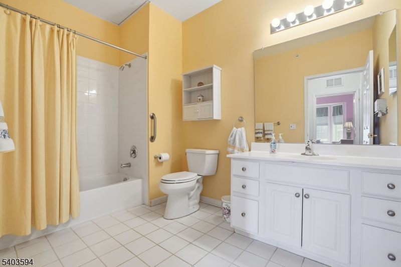 Four Seasons - Residential