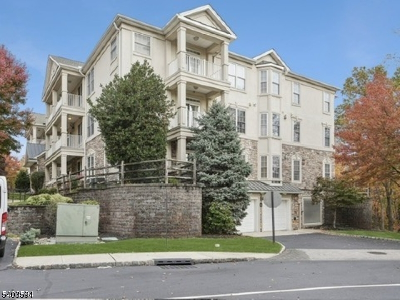 Four Seasons - Residential