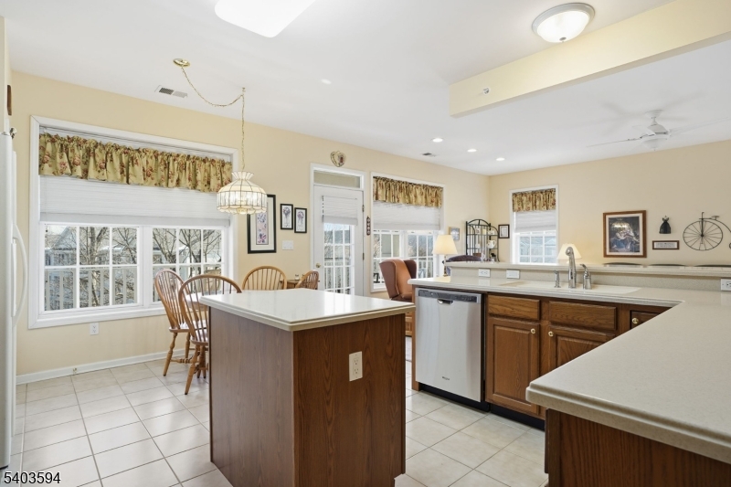 Four Seasons - Residential