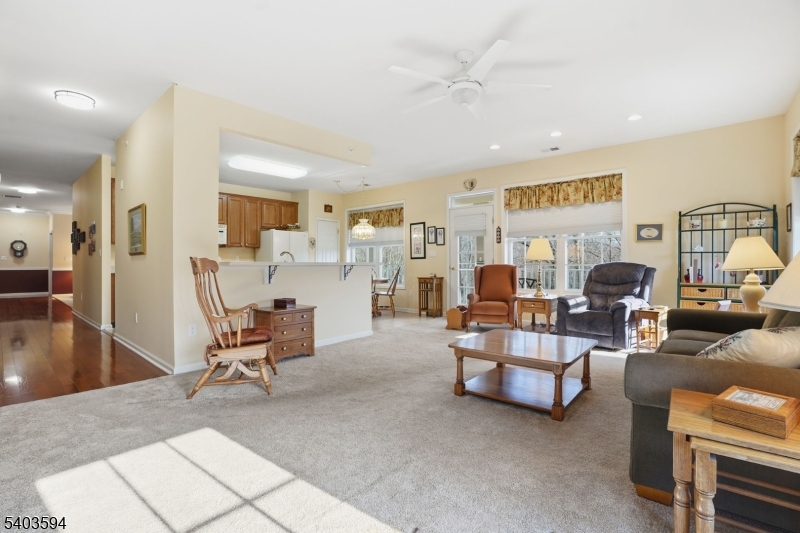 Four Seasons - Residential