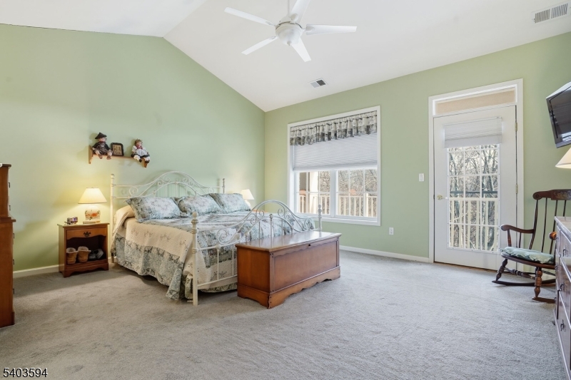 Four Seasons - Residential