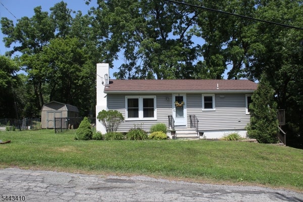 12 CLOVER LN, GLENWOOD, NJ 07418 - Image ae6450e8f8d8d2b3b43ef3aa6406bc33/1810944960
