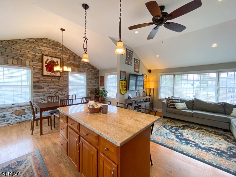 Lindy Lake - Residential