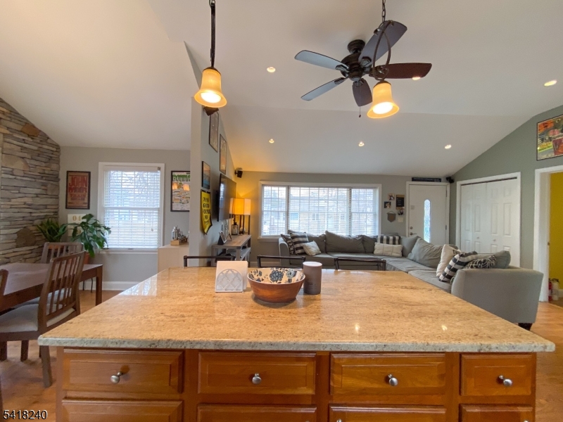 Lindy Lake - Residential