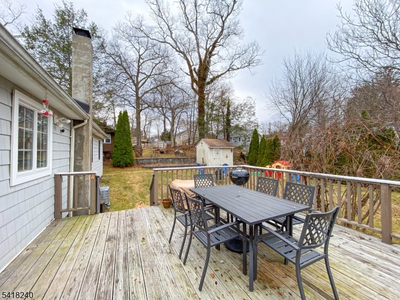 Lindy Lake - Residential