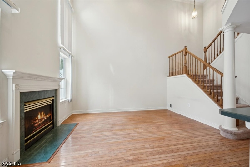 Hamilton Crest - Residential