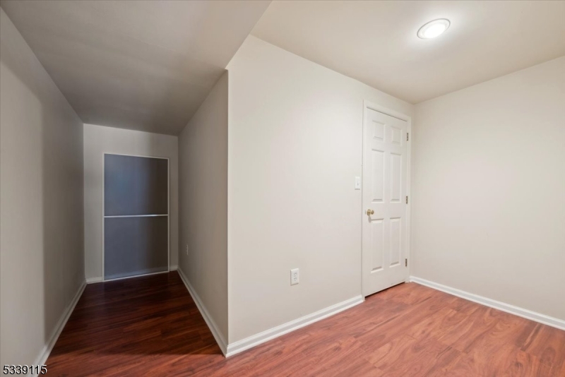 Hamilton Crest - Residential