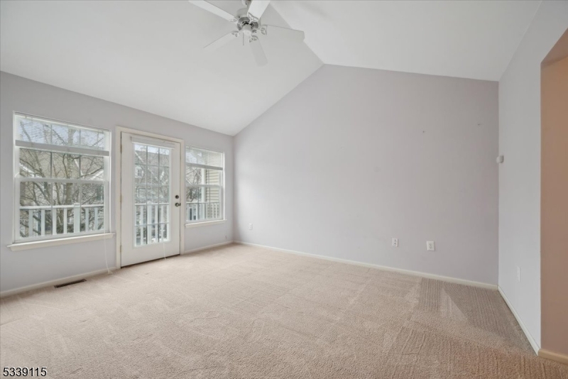 Hamilton Crest - Residential