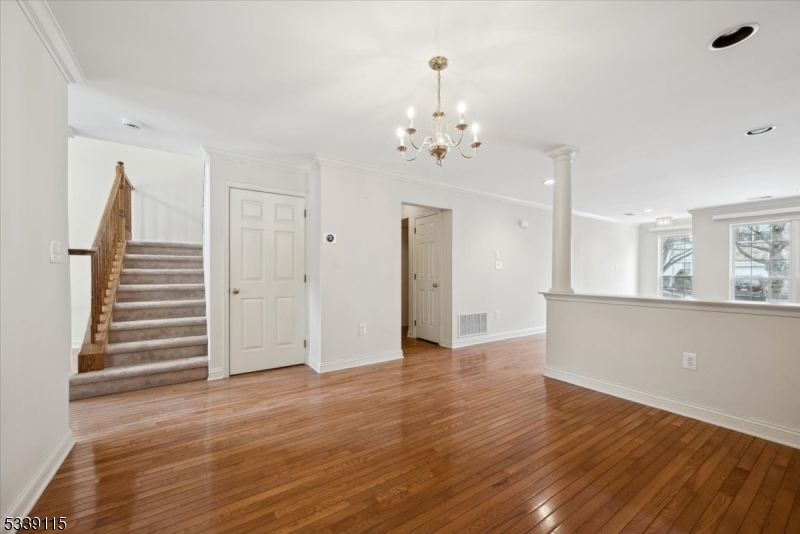 Hamilton Crest - Residential