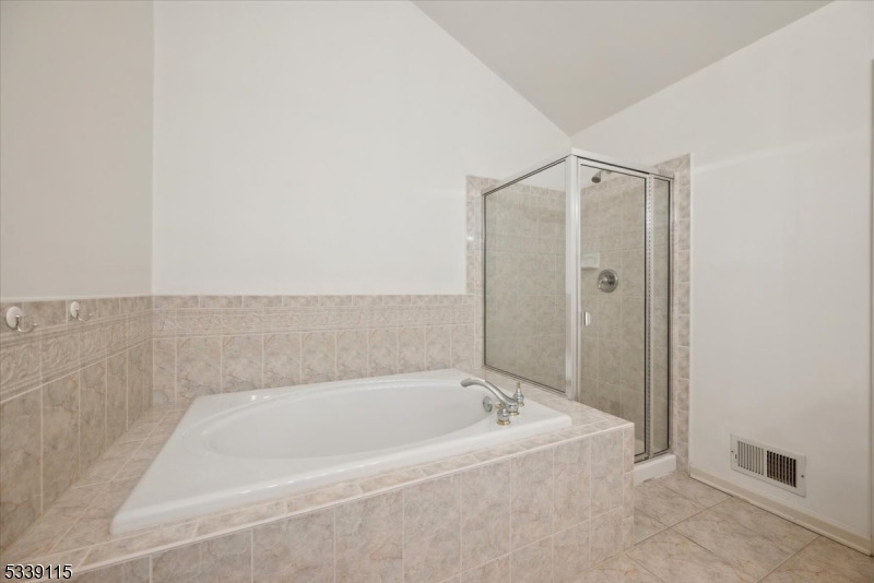 Hamilton Crest - Residential