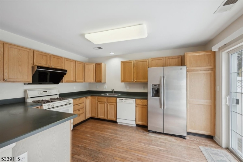 Hamilton Crest - Residential