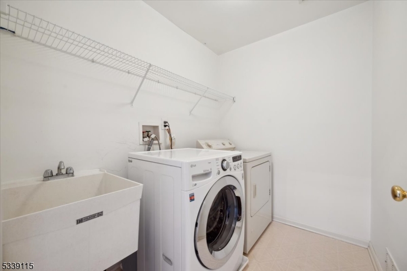 Hamilton Crest - Residential