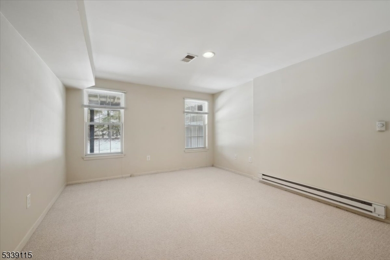 Hamilton Crest - Residential