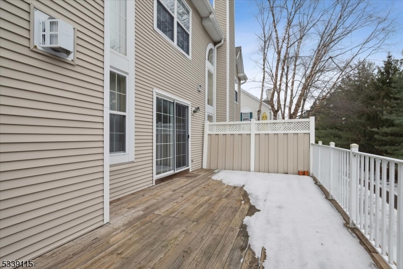 Hamilton Crest - Residential