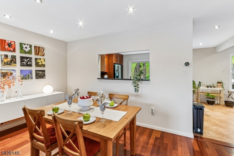 MONTGOMERY WOODS - Residential
