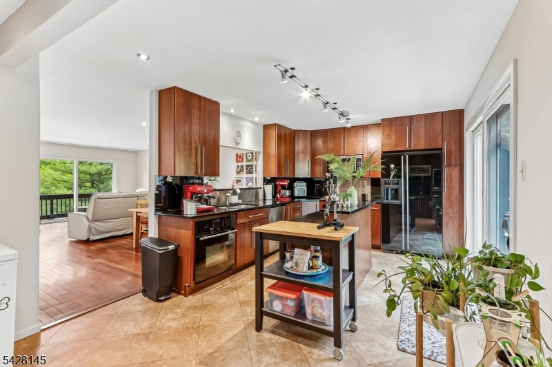 MONTGOMERY WOODS - Residential