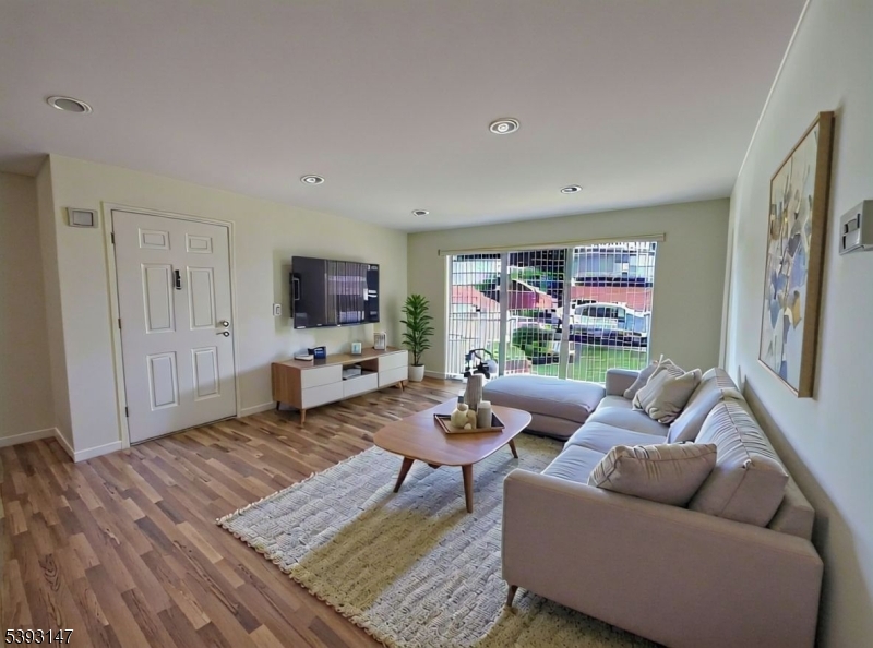 Woodland Hills - Residential Lease