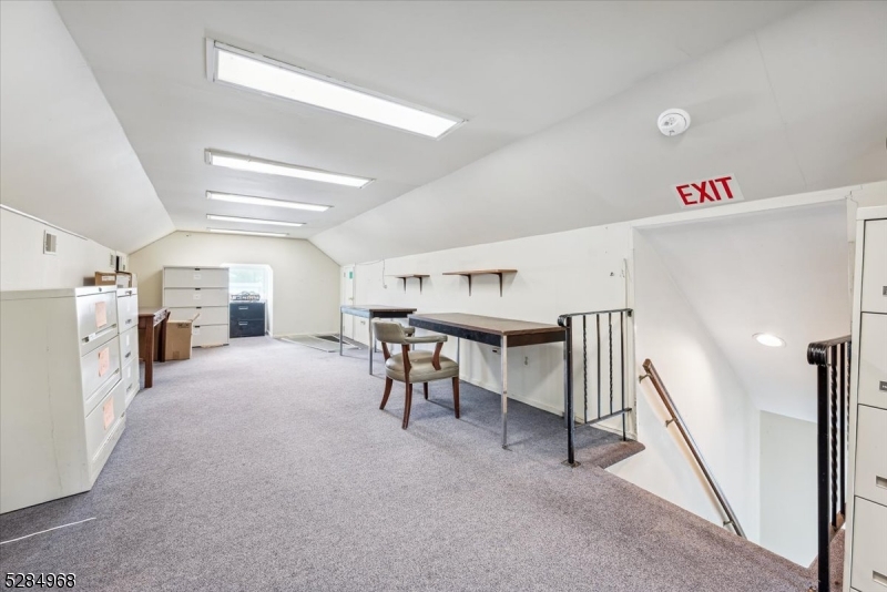 Bedminster Twp., New Jersey 08807, United States, ,Commercial,Active,42027